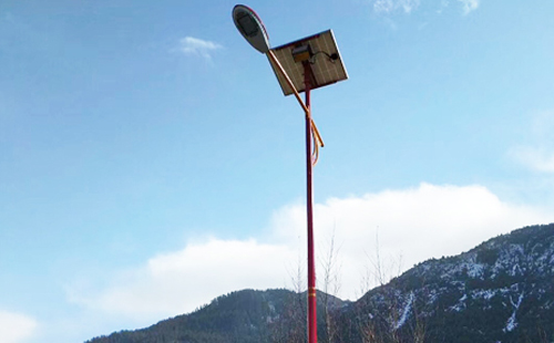 如何选择高质量的秦安太阳能路灯材料：全方位指南