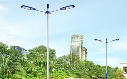 秦安太阳能路灯地脚螺栓规格：防止倾倒的关键