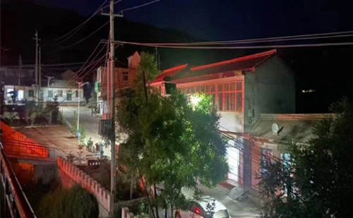 秦安太阳能路灯防雷接地做法详解